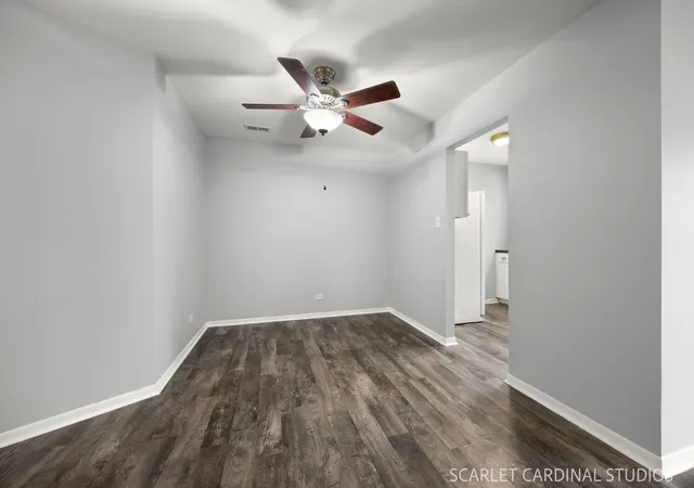 Listing Photo 3 - Condo for sale in building located at 1773 Gloucester Ct, Wheaton, IL 60189 - Unit #A