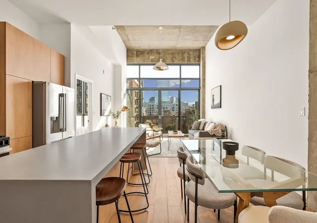 Listing Photo 4 - Condo for sale in building located at 321 S Sangamon St, Chicago, IL 60607 - Unit #908