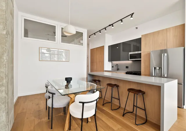 Listing Photo 5 - Condo for sale in building located at 321 S Sangamon St, Chicago, IL 60607 - Unit #908