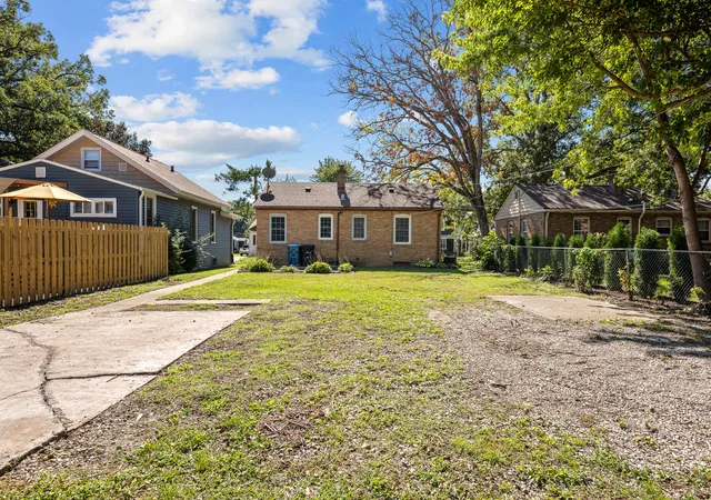 Photo 4 of Single family home for sale at 2523 23rd Avenue, Rock Island, IL 61201 | MLS# 12772121 | Listing updated on 2026-10-03