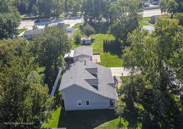 Photo 4 of Single family home for sale at 14047 Linder Ave, Midlothian, IL 60445 | MLS# 12772122 | Listing updated on 2026-10-02