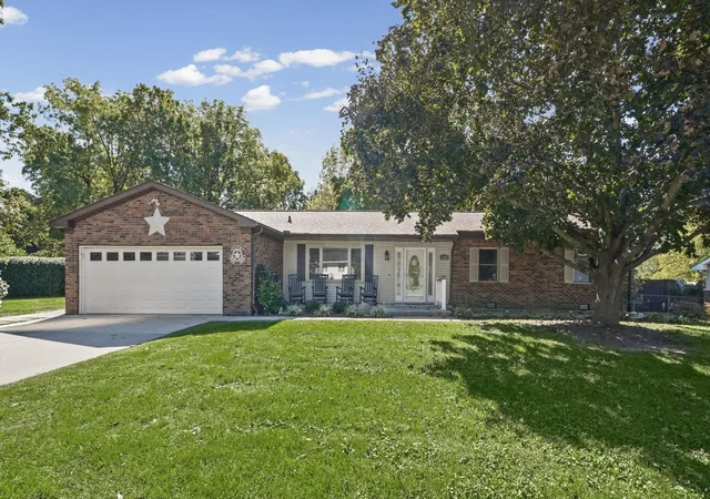 Photo 3 of Single family home for sale at 206 Cherokee Dr, Georgetown, IL 61846 | MLS# 12772125 | Listing updated on 2026-10-07