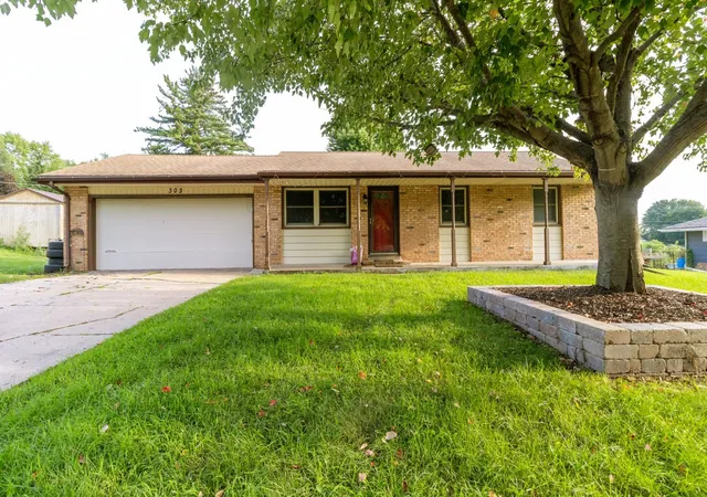 Photo 1 of Single family home for sale at 303 Hough Dr, Machesney Park, IL 61115 | MLS# 12772132 | Listing updated on 2026-10-06