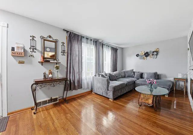 Photo 3 of Single family home for sale at 4034 W 81st Street, Chicago, IL 60652 | MLS# 12772144 | Listing updated on 2026-10-06