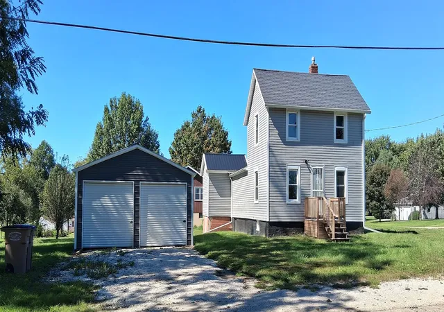 Photo 2 of Single family home for sale at 304 Southeast 3rd Ave, Galva, IL 61434 | MLS# 12772159 | Listing updated on 2026-09-30