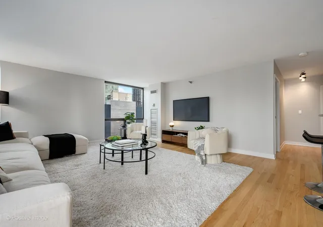 Photo 4 of Condo for sale at 70 W Huron St #1602, Chicago, IL 60654 | MLS# 12772165 | Listing updated on 2026-09-29
