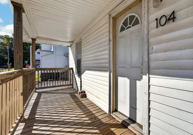 Photo 3 of Single family home for sale at 104 N Allin St, Bloomington, IL 61701 | MLS# 12772171 | Listing updated on 2026-10-07