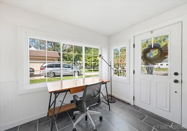 Photo 3 of Single family home for sale at 530 E Wilson St, Batavia, IL 60510 | MLS# 12772176 | Listing updated on 2026-10-07