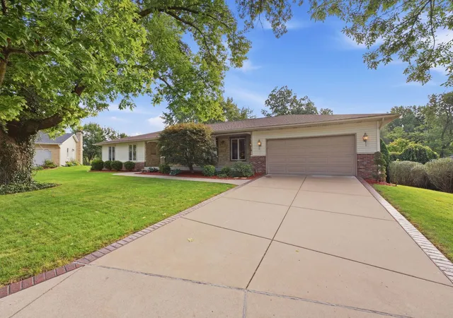 Single family home for sale at 4417 Squire Ct, Bettendorf, IA 52722 | MLS# 12772194