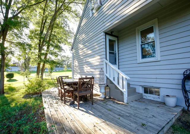 Photo 2 of Single family home for sale at 1508 W Washington St, Oregon, IL 61061 | MLS# 12772235 | Listing updated on 2026-10-07