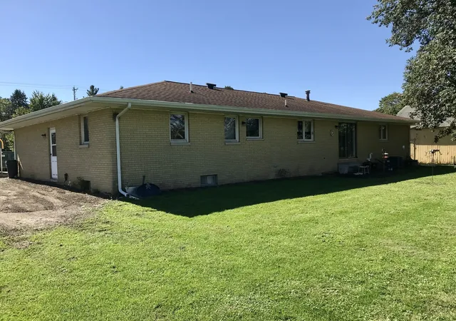Photo 3 of Single family home for sale at 156 E Main St, Bradford, IL 61421 | MLS# 12772243 | Listing updated on 2026-10-13