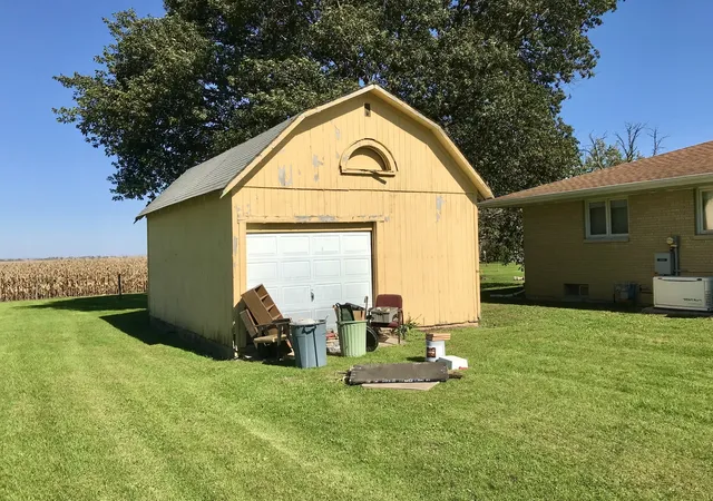 Photo 4 of Single family home for sale at 156 E Main St, Bradford, IL 61421 | MLS# 12772243 | Listing updated on 2026-10-13