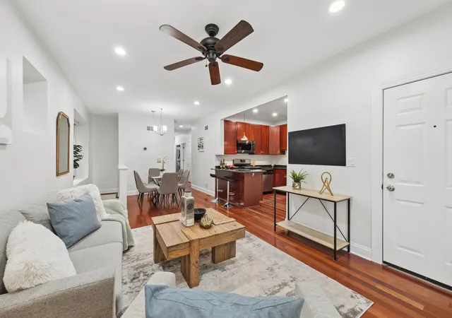 Photo 2 of Condo for sale at 4415 N Rockwell St #1F, Chicago, IL 60625 | MLS# 12772262 | Listing updated on 2026-10-06