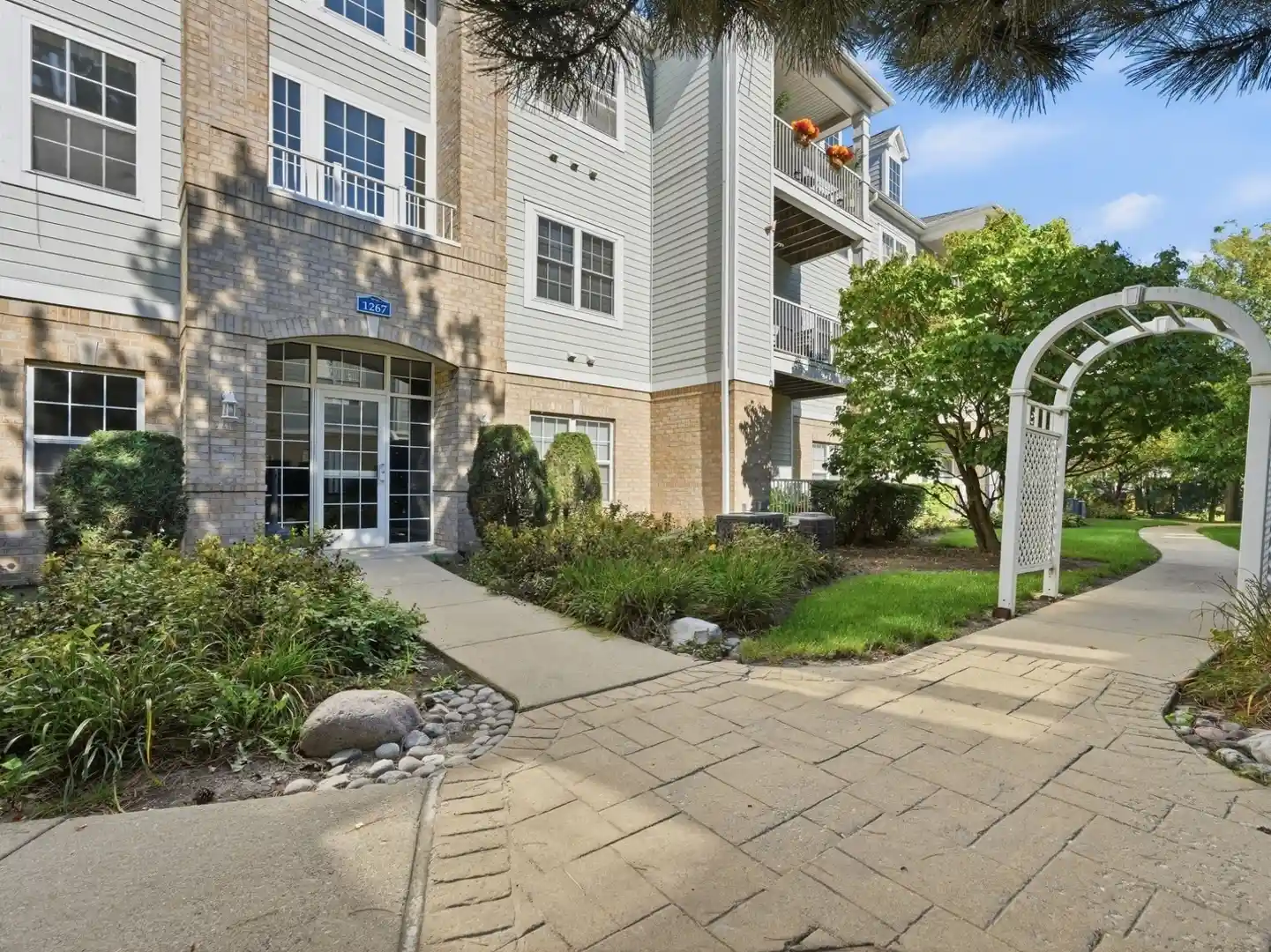 Listing Photo 1 - Condo for sale in 1267 W Lake St located at 1267 W Lake St, Addison, IL 60101 - Unit #104