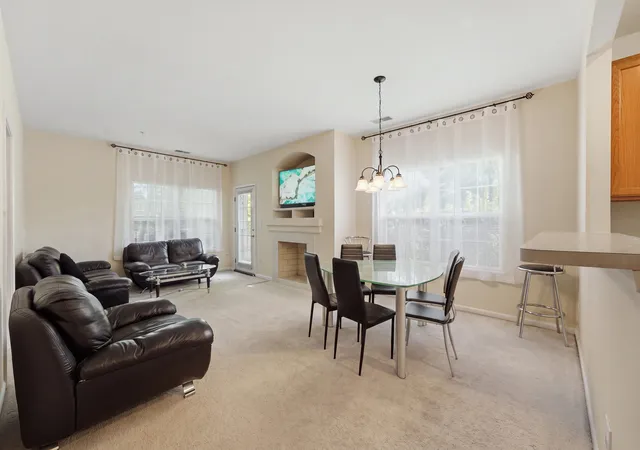 Listing Photo 3 - Condo for sale in building located at 1267 W Lake St, Addison, IL 60101 - Unit #104