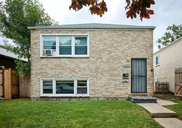 Listing Photo 2 - Condo for sale in building located at 824 S 13th Ave, Maywood, IL 60153