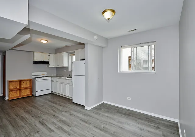 Listing Photo 3 - Condo for sale in building located at 824 S 13th Ave, Maywood, IL 60153