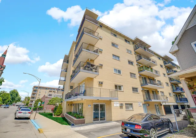 Condo for sale at 320 Circle Ave #203, Forest Park, IL 60130 | MLS# 12772280