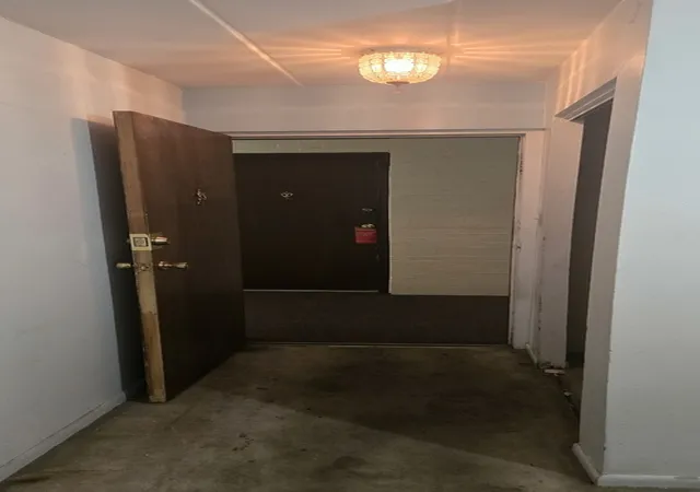 Listing Photo 5 - Condo for sale in building located at 320Th Cir Ave, Forest Park, IL 60130 - Unit #203