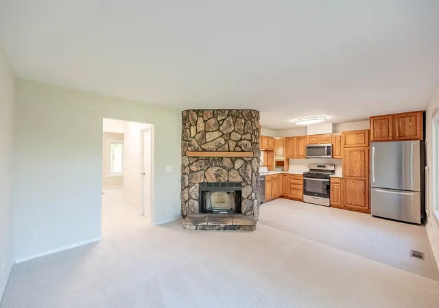 Photo 3 of Townhouse for sale at 1632 Vermont Dr #4-2, Elk Grove Village, IL 60007 | MLS# 12772292 | Listing updated on 2026-10-07