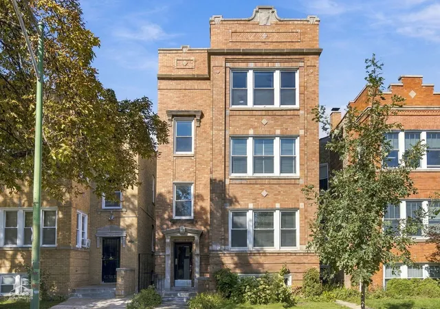 Multi family home for sale at 3046 N Davlin Ct, Chicago, IL 60618 | MLS# 12772296