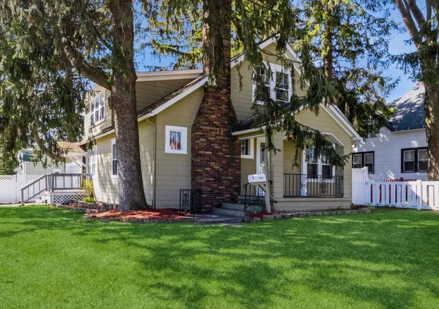 Photo 2 of Single family home for sale at 1503 Carmel Blvd, Zion, IL 60099 | MLS# 12772326 | Listing updated on 2026-10-29