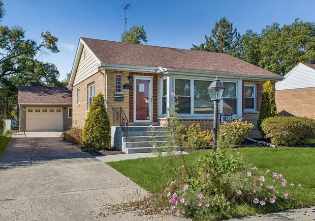 Single family home for sale at 18534 Gladville Ave, Homewood, IL 60430 | MLS# 12772338