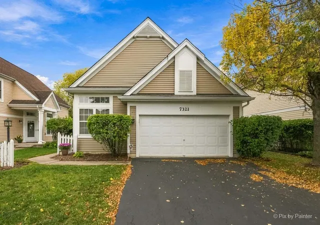 Photo 3 of Single family home for sale at 7321 Clem Dr, Gurnee, IL 60031 | MLS# 12772365 | Listing updated on 2026-10-20