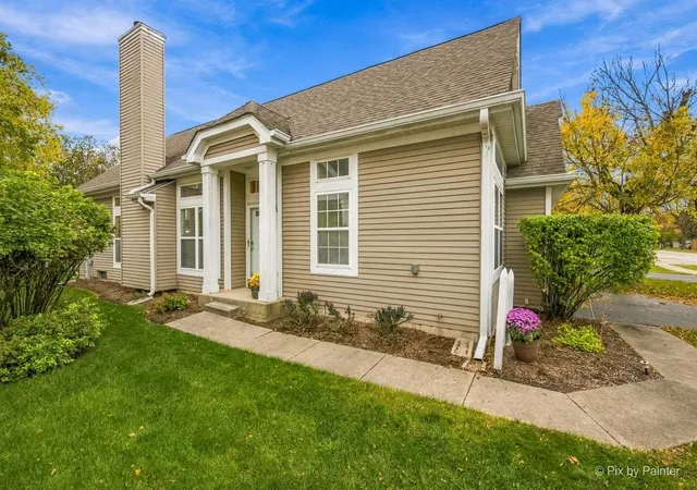 Photo 3 of Single family home for sale at 7321 Clem Dr, Gurnee, IL 60031 | MLS# 12772365 | Listing updated on 2026-10-20