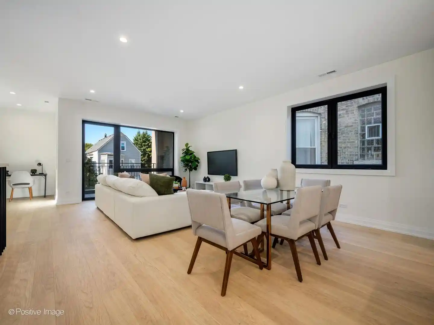 Listing Photo 2 - Condo for sale in 1821 N Kimball Ave located at 1821 N Kimball Ave, Chicago, IL 60647 - Unit #2F