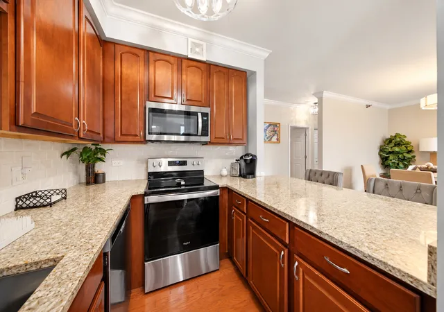 Photo 3 of Condo for sale at 435 W Erie St #801, Chicago, IL 60654 | MLS# 12772377 | Listing updated on 2026-09-30