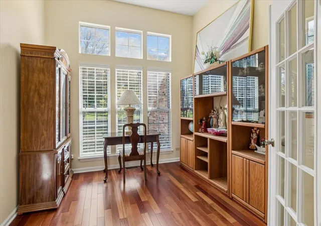 Photo 3 of Single family home for sale at 925 Brompton Cir, Bolingbrook, IL 60440 | MLS# 12772381 | Listing updated on 2026-10-07
