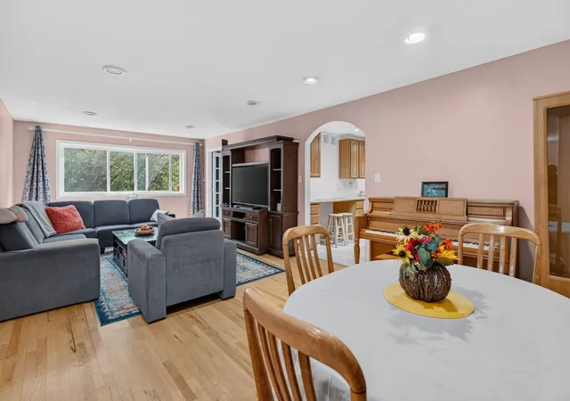 Photo 2 of Condo for sale at 762 Dempster St #D212, Mount Prospect, IL 60056 | MLS# 12772411 | Listing updated on 2026-10-07