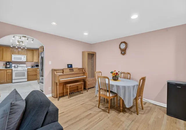 Photo 4 of Condo for sale at 762 Dempster St #D212, Mount Prospect, IL 60056 | MLS# 12772411 | Listing updated on 2026-10-07