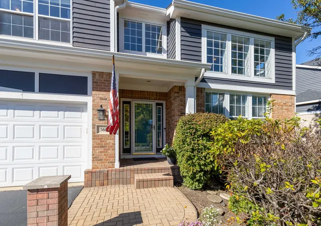 Photo 3 of Single family home for sale at 568 Crooked Stick Ct, Vernon Hills, IL 60061 | MLS# 12772456 | Listing updated on 2026-10-07