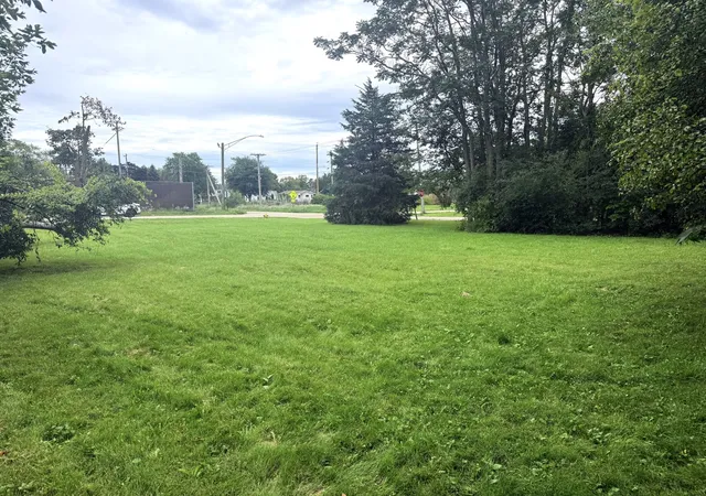 Photo 4 of Land for sale at 1146 Greenfield Ave, Waukegan, IL 60085 | MLS# 12772461 | Listing updated on 2026-10-06