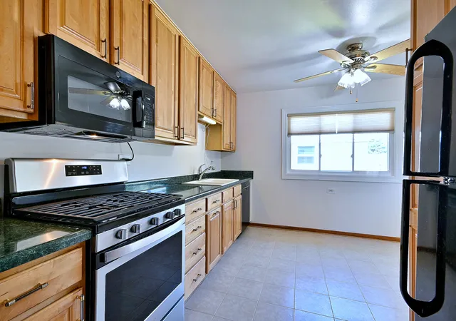 Photo 4 of Single family home for sale at 300 Wisconsin Dr, Des Plaines, IL 60016 | MLS# 12772462 | Listing updated on 2026-10-08