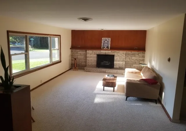 Photo 3 of Single family home for sale at 1707 Park Hvn Dr, Champaign, IL 61820 | MLS# 12772463 | Listing updated on 2026-10-06
