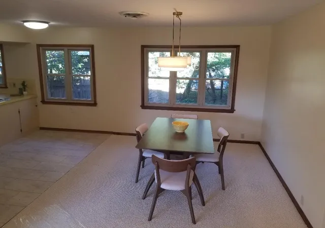 Photo 4 of Single family home for sale at 1707 Park Hvn Dr, Champaign, IL 61820 | MLS# 12772463 | Listing updated on 2026-10-06