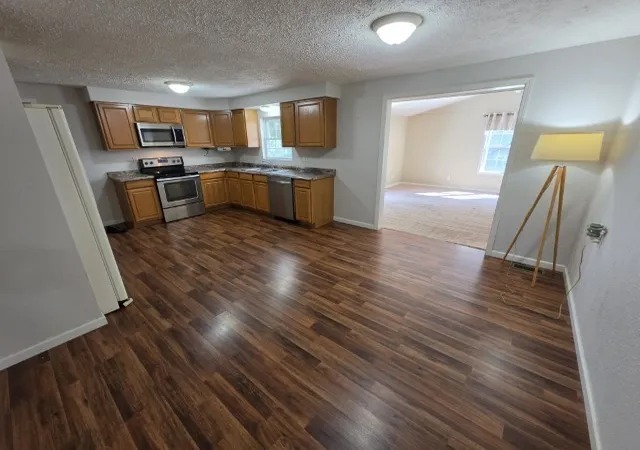 Photo 3 of Single family home for sale at 620 Pear St, Mt Vernon, IL 62864 | MLS# 12772469 | Listing updated on 2026-10-05