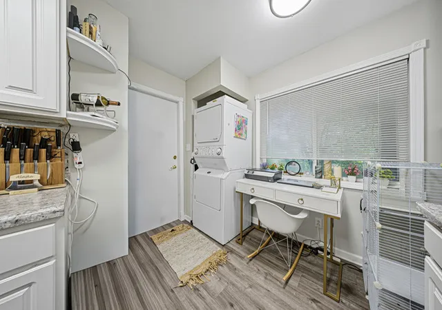 Listing Photo 5 - Condo for sale in building located at 1942 Tall Oaks Dr, Aurora, IL 60505 - Unit #1A