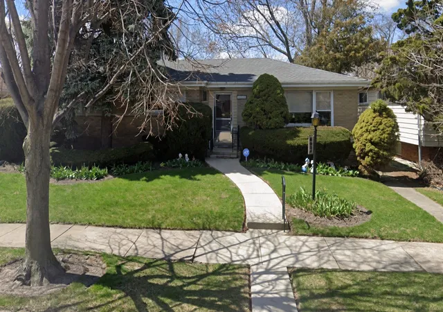 Photo 1 of Single family home for sale at 8634 Drake Ave, Skokie, IL 60076 | MLS# 12772485 | Listing updated on 2026-10-05