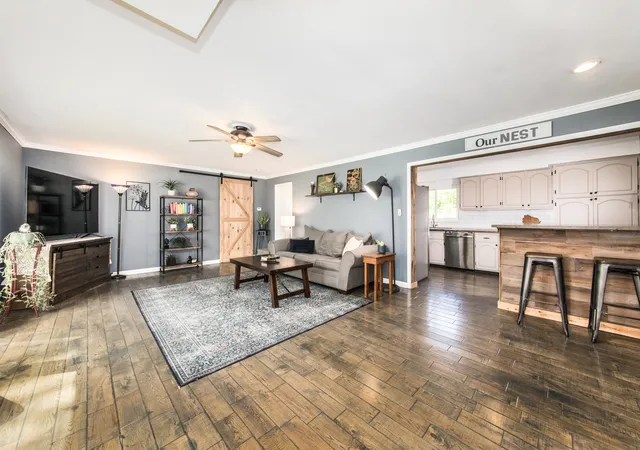 Photo 3 of Single family home for sale at 1012 Martha St, Elk Grove Village, IL 60007 | MLS# 12772524 | Listing updated on 2026-10-06