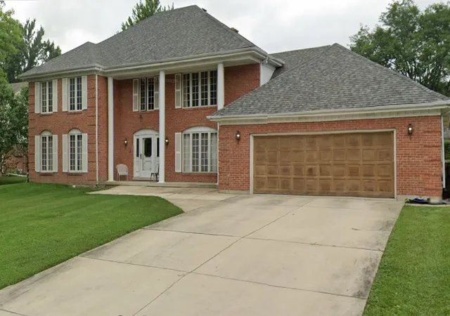Photo 2 of Single family home for sale at 8112 S Park Ave, Burr Ridge, IL 60527 | MLS# 12772539 | Listing updated on 2026-10-21