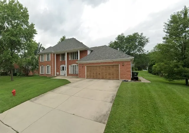 Photo 3 of Single family home for sale at 8112 S Park Ave, Burr Ridge, IL 60527 | MLS# 12772539 | Listing updated on 2026-10-21