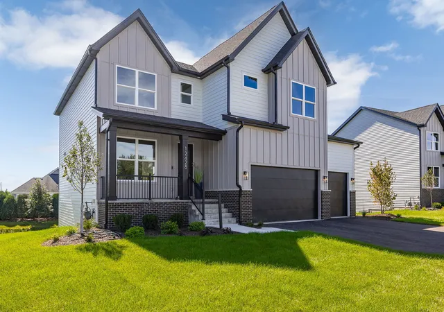 Photo 2 of Single family home for sale at 12428 Limerick Ln, Plainfield, IL 60585 | MLS# 12772545 | Listing updated on 2026-10-07