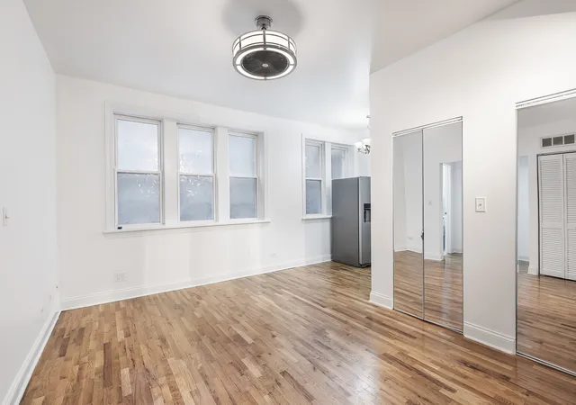 Photo 1 of Condo for sale at 6812 N Wayne Ave #1D, Chicago, IL 60626 | MLS# 12772570 | Listing updated on 2026-10-07