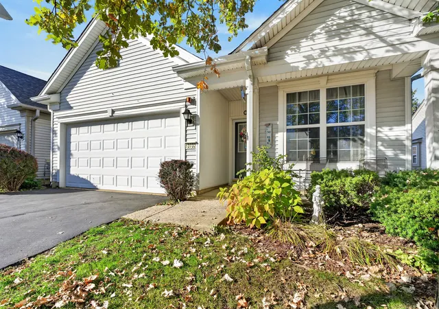 Single family home for sale at 13732 Pineview Dr, Huntley, IL 60142 | MLS# 12772575