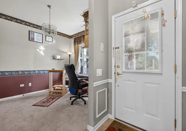 Photo 4 of Single family home for sale at 13732 Pineview Dr, Huntley, IL 60142 | MLS# 12772575 | Listing updated on 2026-10-07