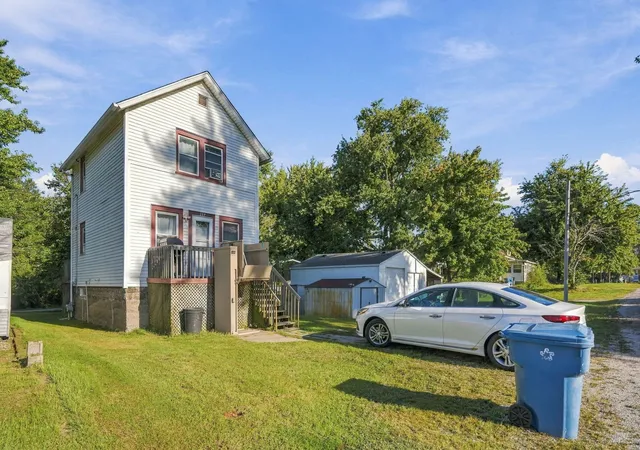 Photo 2 of Single family home for sale at 217 12th Street, East Moline, IL 61244 | MLS# 12772591 | Listing updated on 2026-10-02